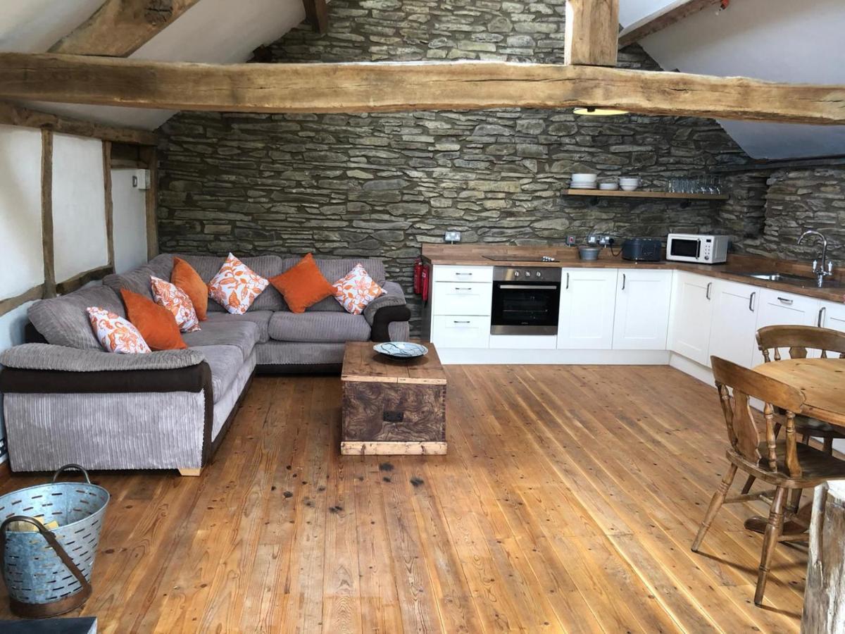 Hay Barn, Penrheol Farm, Unique Barn Conversion Билт Уелс Екстериор снимка